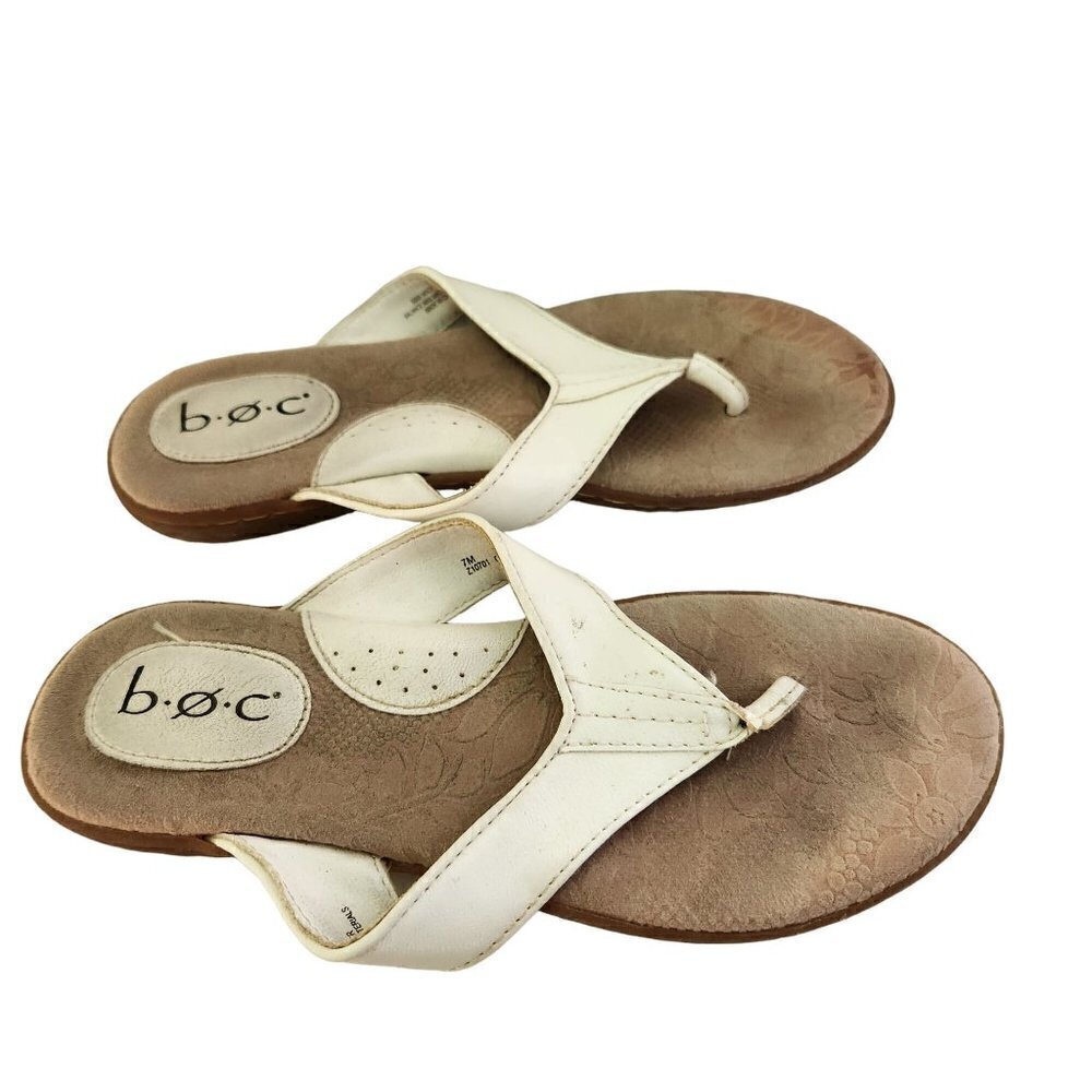 B.O.C White Thong Padded Comfort Sandals Size 7